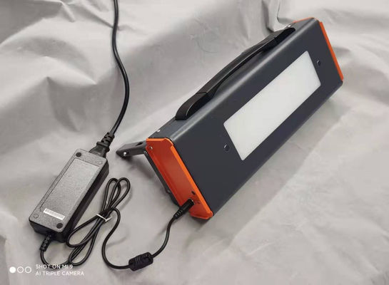 Visor de películas radiográficas LED HFV-4010P con área de visión de 400x100 mm, control manual + con interruptor de pie y visualización de densidad > 4,0