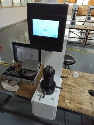HB-3000E Testador electrónico de dureza de Brinell Control de circuito cerrado Carga automática con impresora