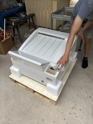 Tiempo de desarrollo de 20 a 60 segundos Detector de defectos de rayos X NDT / Procesador de desarrollo de películas HDL-P17A con capacidad de tanque de medicamentos fijos