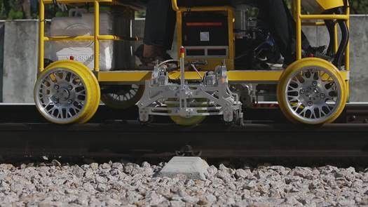 FD-GT60 Detector de fallas ultrasónico de doble vía de ferrocarril Vehículo de inspección de vías férreas de 18 canales IP55 Para vías férreas de 43-75 kg/m