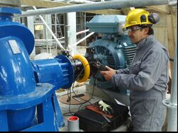 Sistema de alineación láser de alta precisión TU3 Resolución 0,001 mm Inclinómetro Sensor Simulación de crecimiento térmico Informe PDF Instrumento de calibración del eje