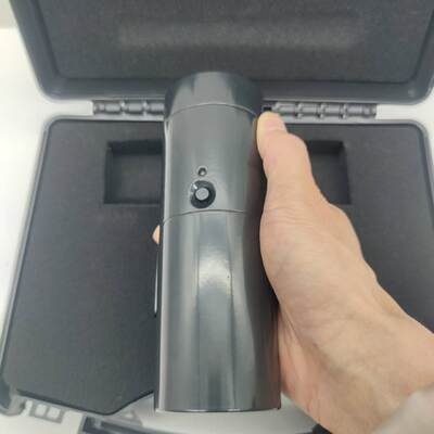Calibrador de vibraciones utilizado para calibrar pequeños transductores de vibración