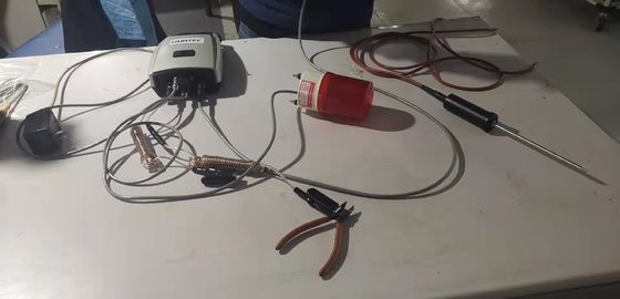 Detector de porosidad industrial en línea HD-130 con pantalla LCD y alarma sonora y visual para detección de defectos en recubrimientos de tuberías y tanques